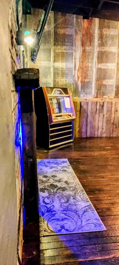 Hocking Hills Rusty Lofts Apartment โลแกน ภายนอก รูปภาพ