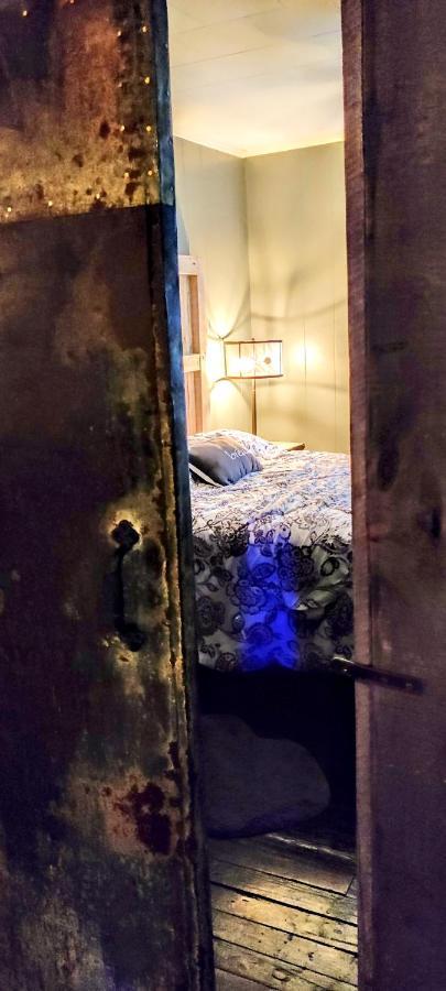Hocking Hills Rusty Lofts Apartment โลแกน ภายนอก รูปภาพ